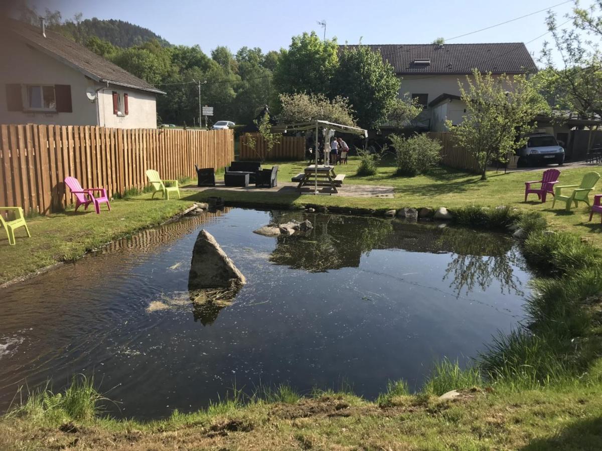 Logis Auberge De La Poirie Tendon Eksteriør bilde